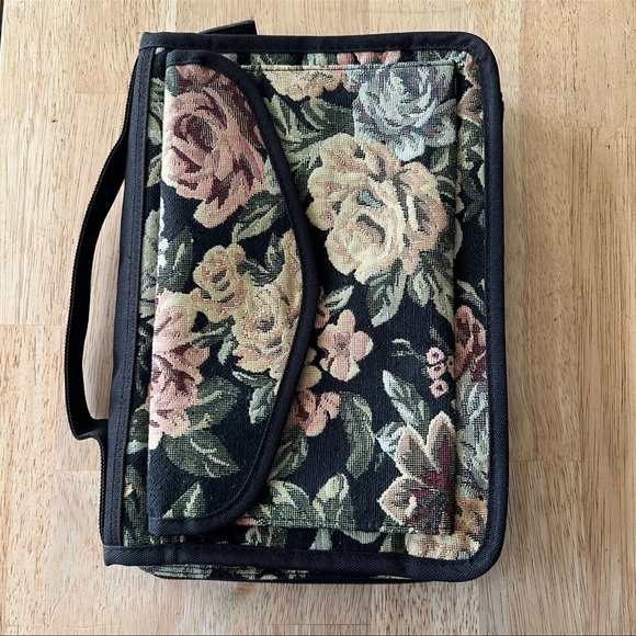 Other - Floral Tapestry Bible Carrying Case
